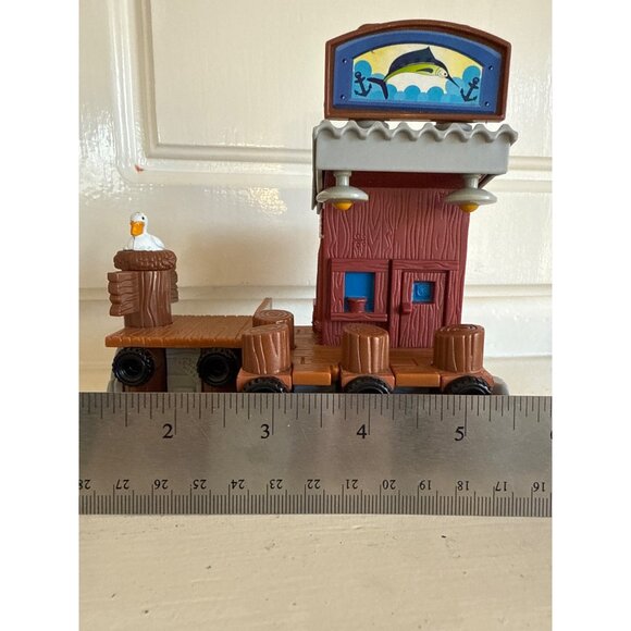 Fisher Price Geotrax Train Port Side Boat Dock Fishing Pier 2004 Mattel G5545 - Picture 4 of 8